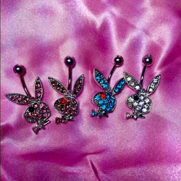 belly piercing - Picture 3 of 3